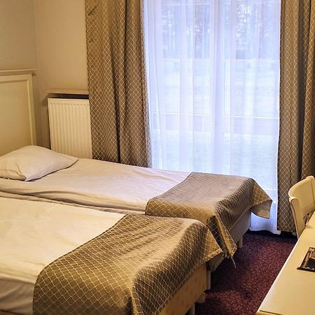 Hotel Sobienie Krolewskie Sobienie Szlacheckie المظهر الخارجي الصورة