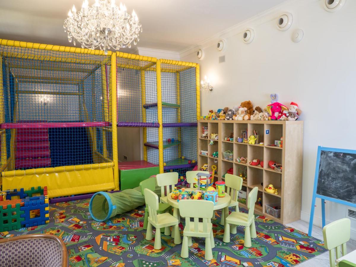 Hotel Sobienie Krolewskie Sobienie Szlacheckie المظهر الخارجي الصورة