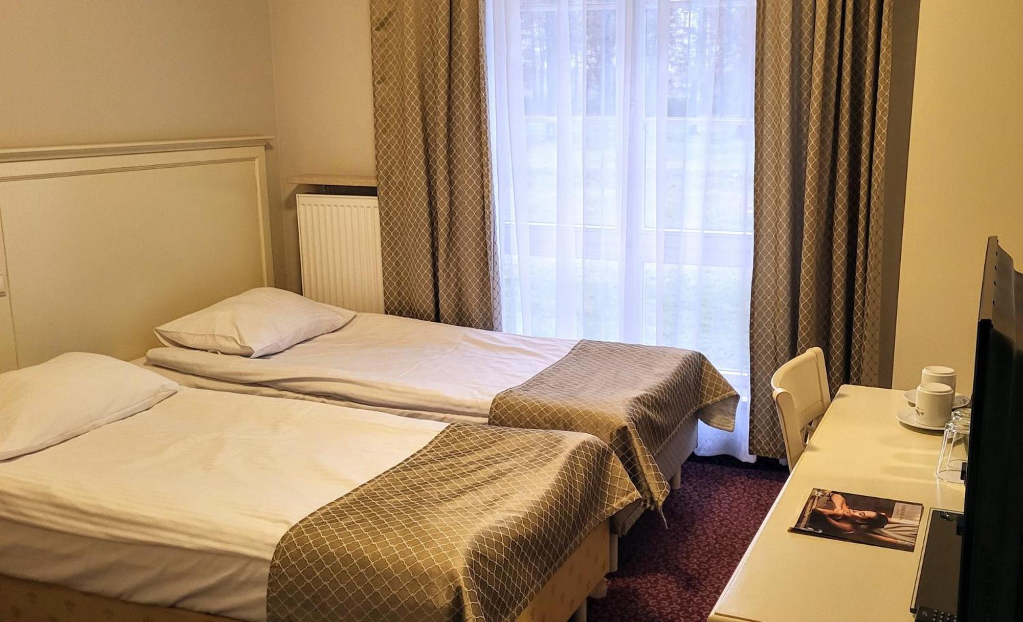 Hotel Sobienie Krolewskie Sobienie Szlacheckie المظهر الخارجي الصورة