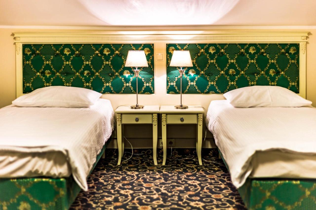 Hotel Sobienie Krolewskie Sobienie Szlacheckie المظهر الخارجي الصورة